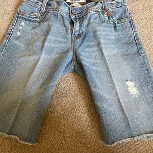 Gap original low rise fit. Blue Denim Shorts with Beaded Detail